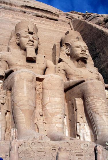 Статуя Рамзеса II в храме Абу Симбл