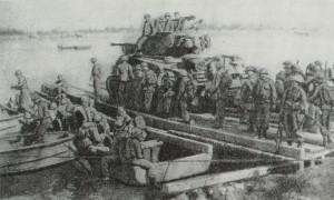 Англо-американские войска форсируют Рейн. Фотография. Март. 1945 год.