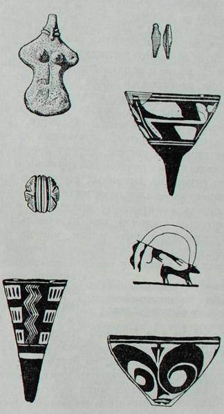 Материалы раскопок неолитического поселения у Персеполя: женская статуэтка, кремнёвые наконечники стрел, печать, рисунки на глиняных сосудах.