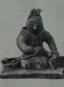 Сучильщица шерсти. Глиняная статуэтка из ханьских погребений (провинции Хэбэй)